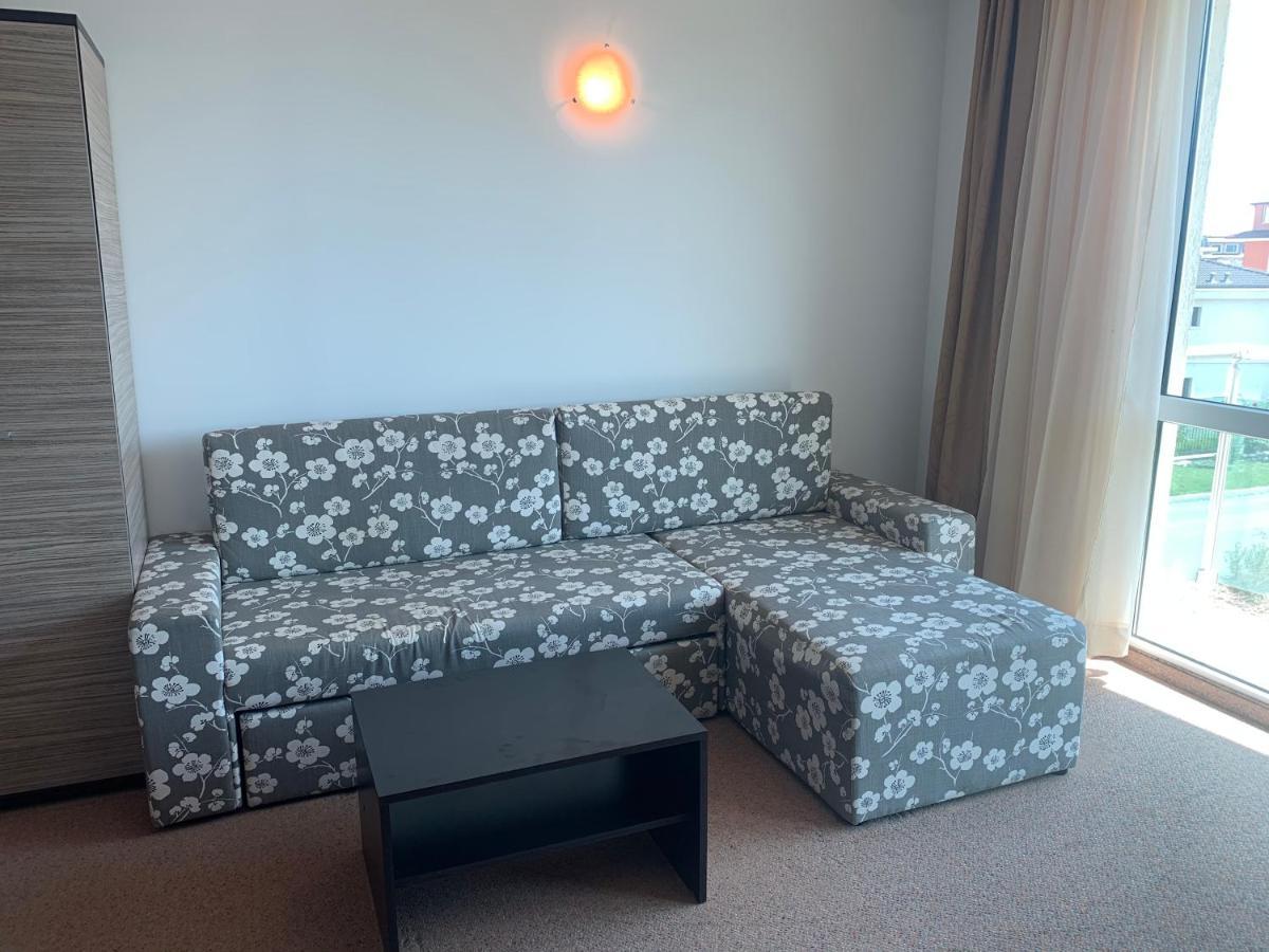 Appartement Апартамент В Сарафово à Burgas Extérieur photo