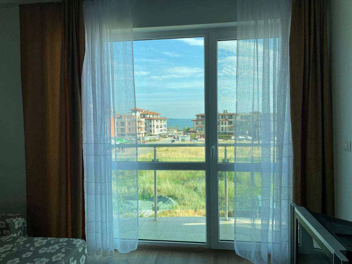Appartement Апартамент В Сарафово à Burgas Extérieur photo